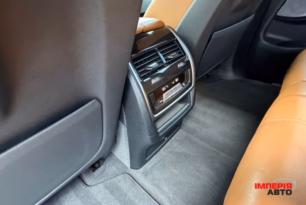 BMW X5 - фото 12