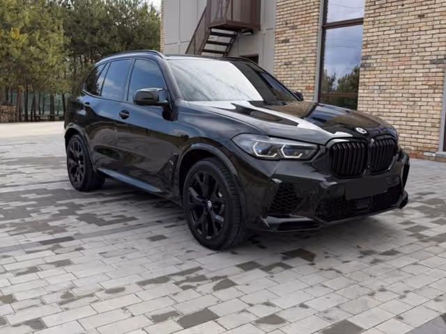 BMW X5 - фото 1