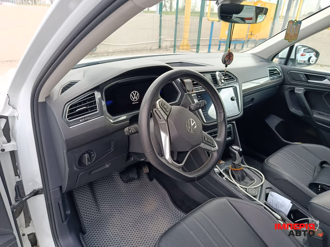 Volkswagen Tiguan - фото 15