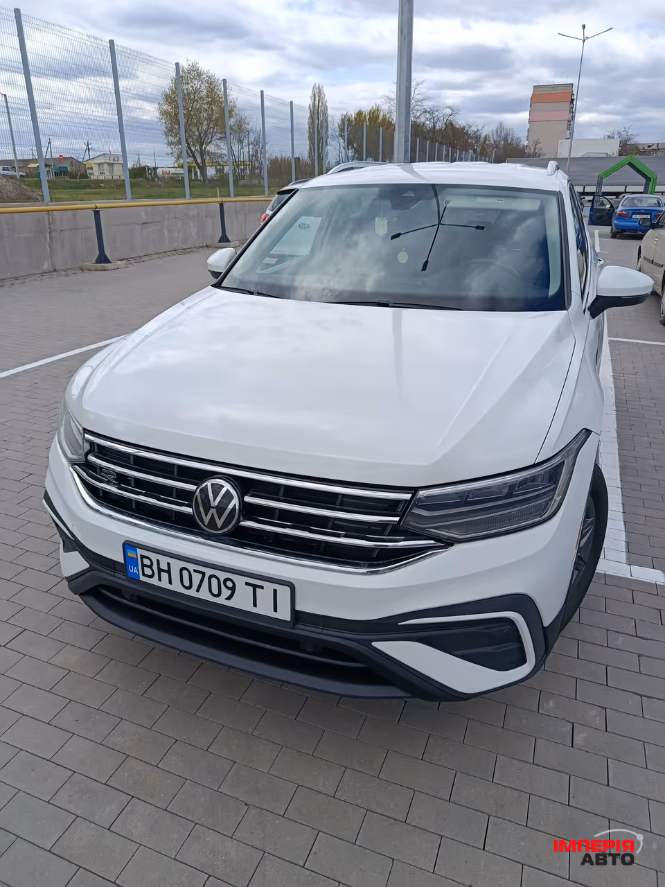 Volkswagen Tiguan - фото 13