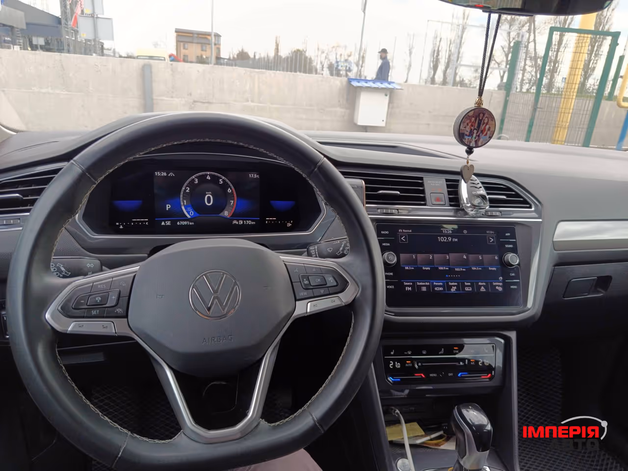 Volkswagen Tiguan - фото 16