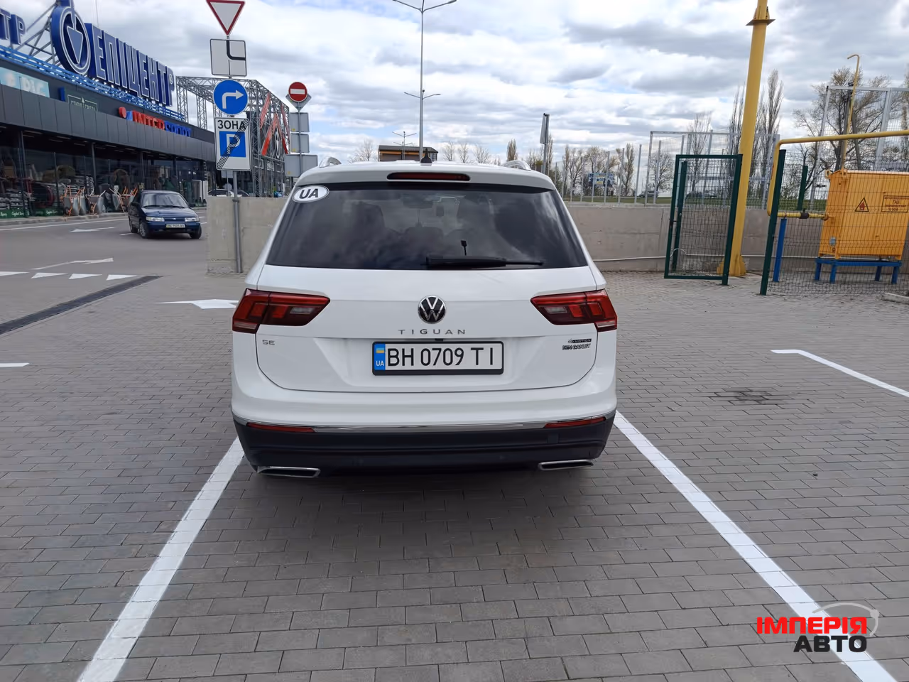 Volkswagen Tiguan - фото 9