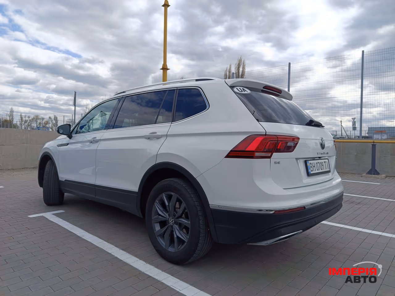 Volkswagen Tiguan - фото 7