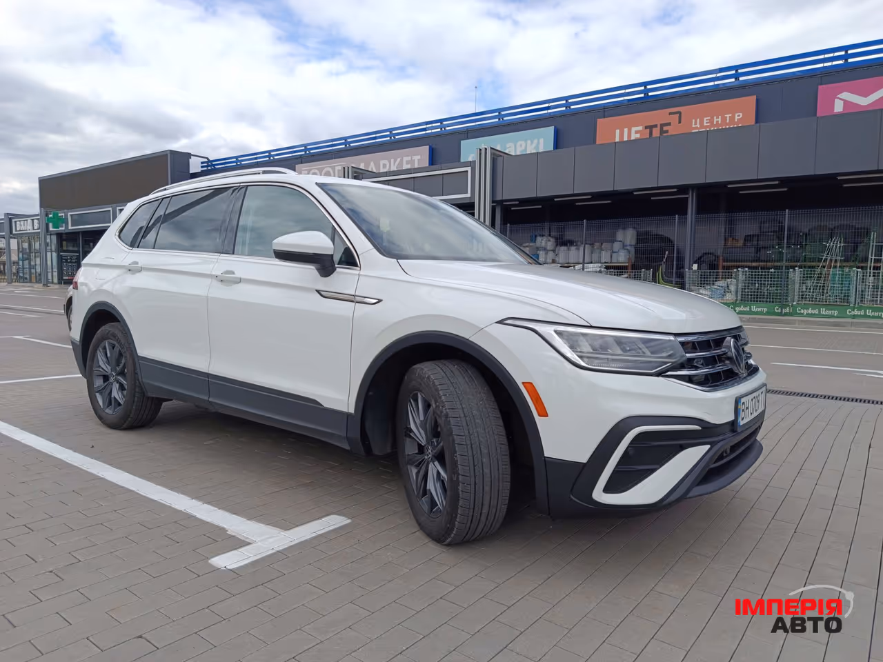 Volkswagen Tiguan - фото 12