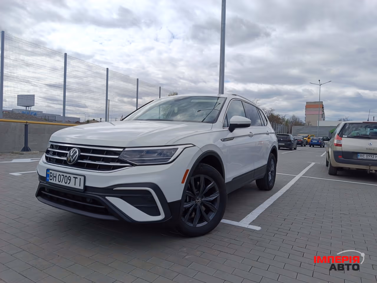 Volkswagen Tiguan - фото 5