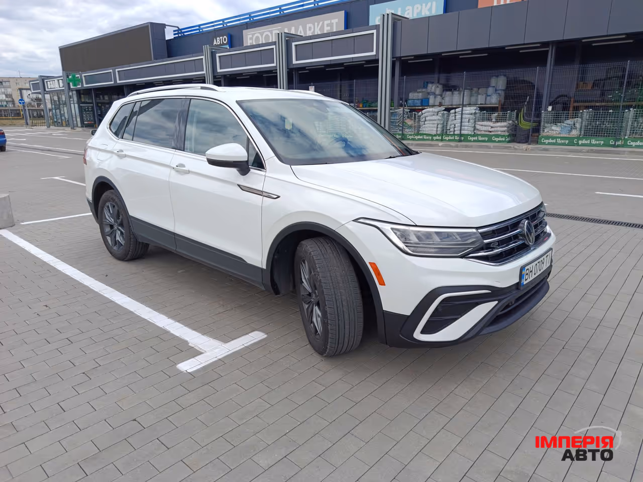 Volkswagen Tiguan - фото 4
