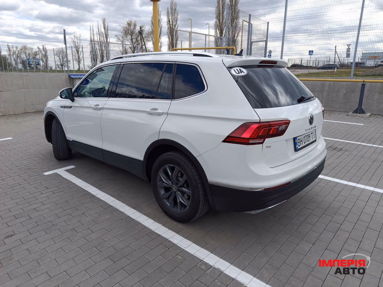 Volkswagen Tiguan - фото 8