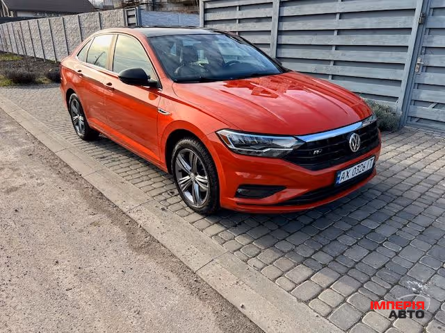 Volkswagen Jetta - фото 1