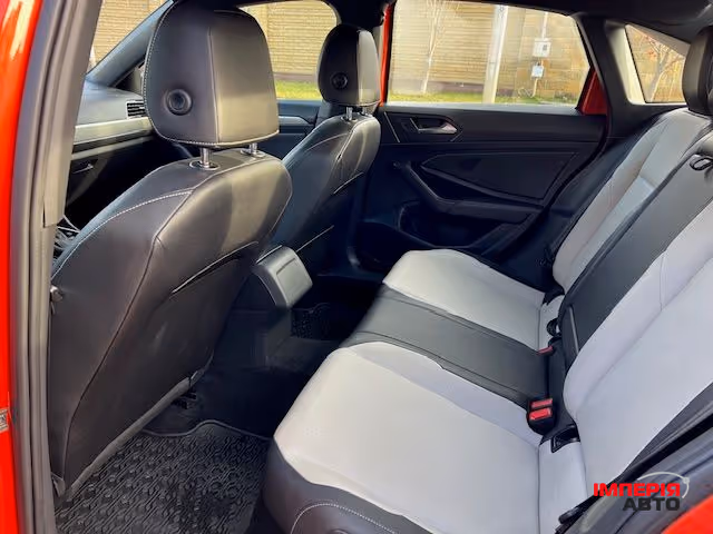 Volkswagen Jetta - фото 18