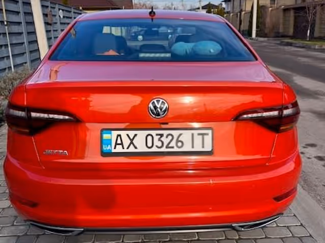 Volkswagen Jetta - фото 4