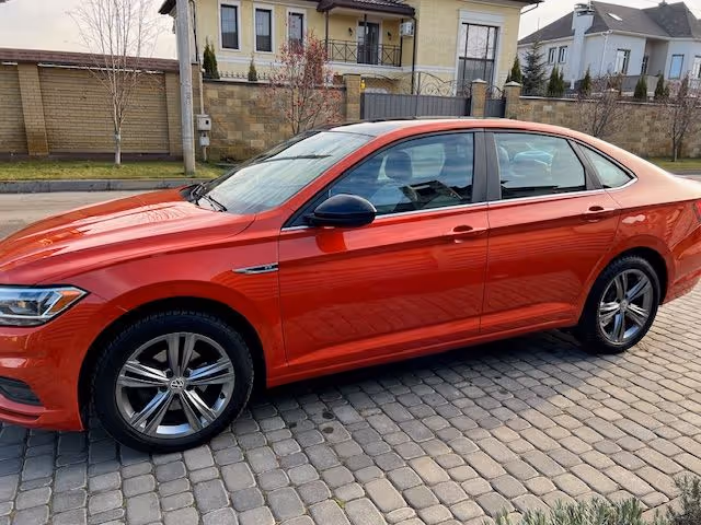 Volkswagen Jetta - фото 2
