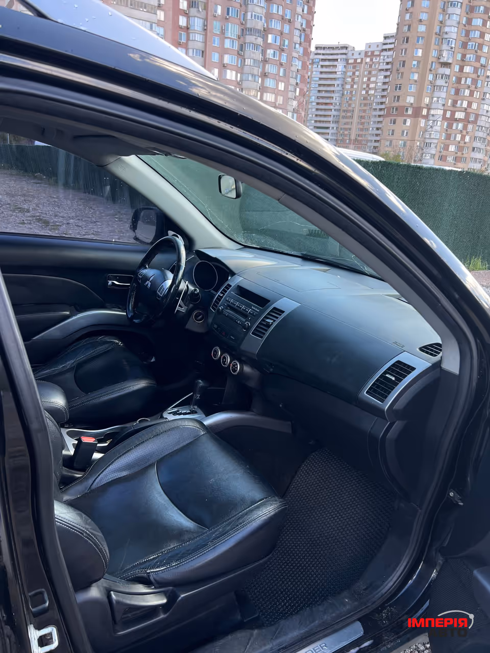 Mitsubishi Outlander - фото 8