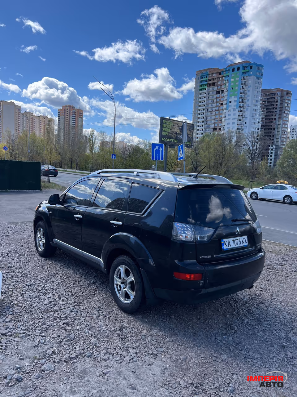Mitsubishi Outlander - фото 4