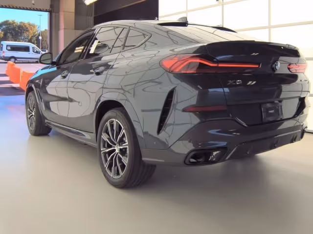 BMW X6 - фото 2