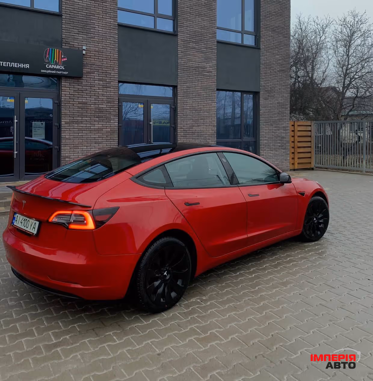 Tesla Model 3 - фото 3