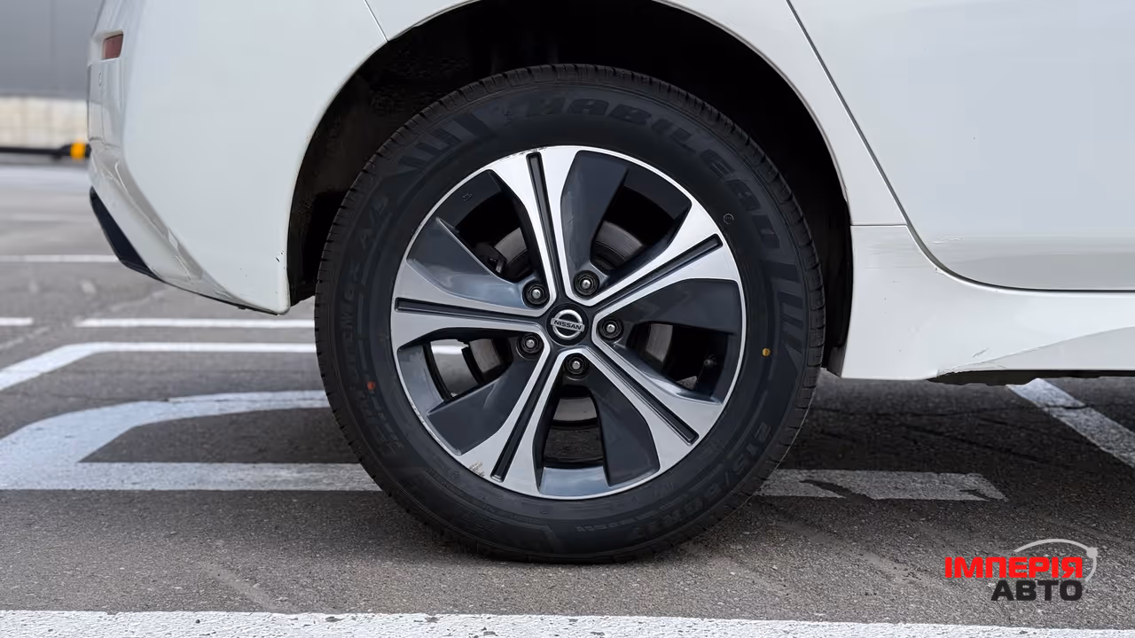 Nissan Leaf - фото 6