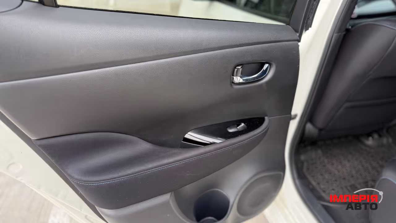 Nissan Leaf - фото 22