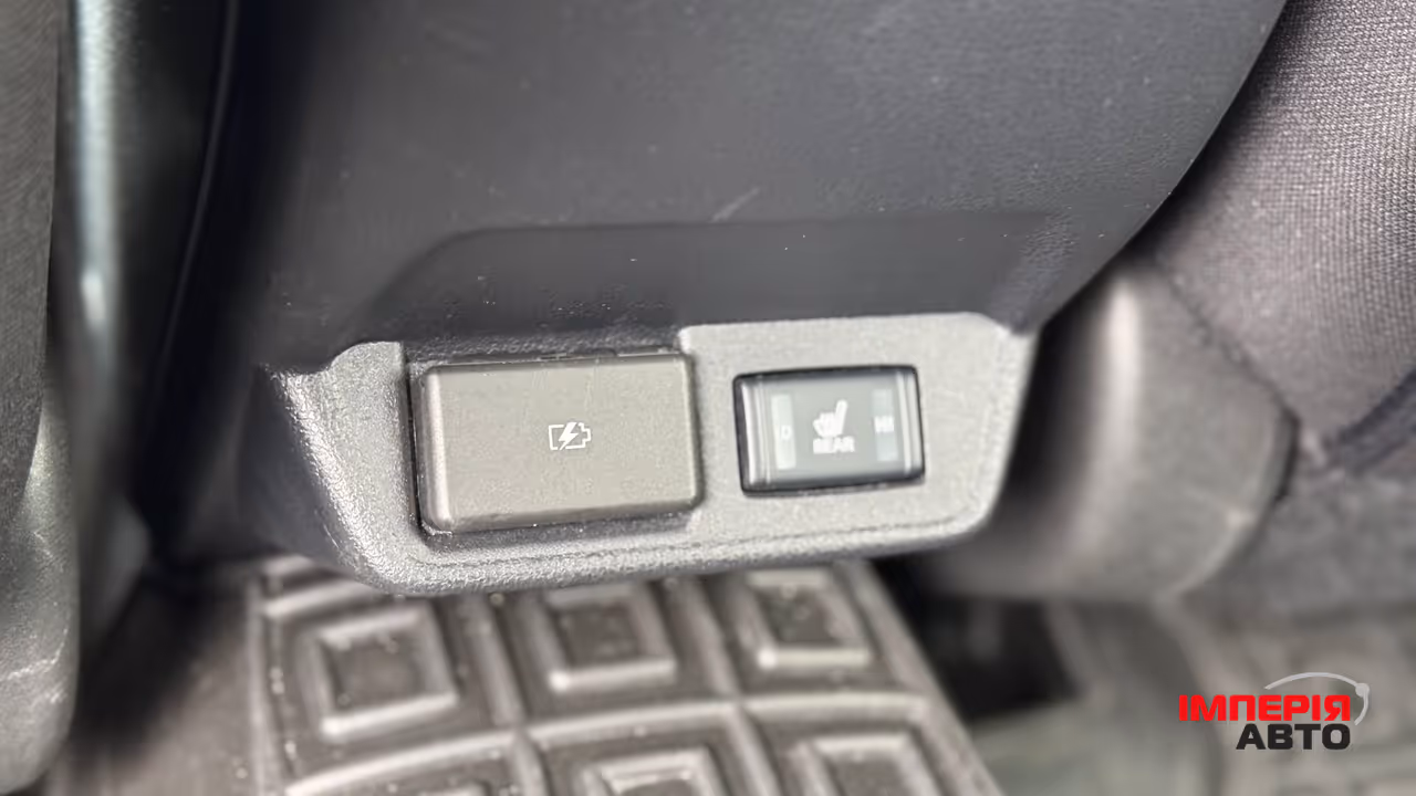 Nissan Leaf - фото 19