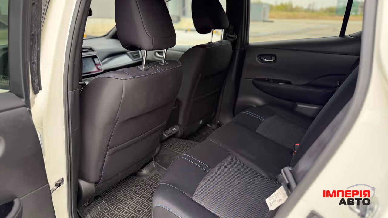 Nissan Leaf - фото 18