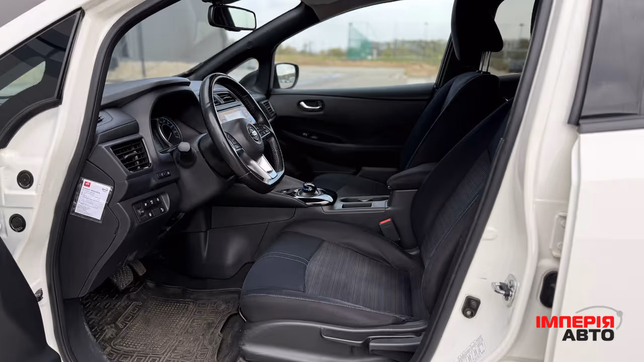 Nissan Leaf - фото 23