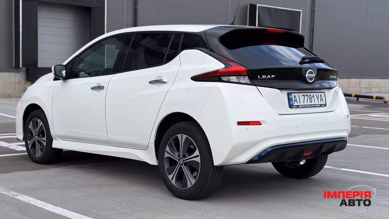 Nissan Leaf - фото 7