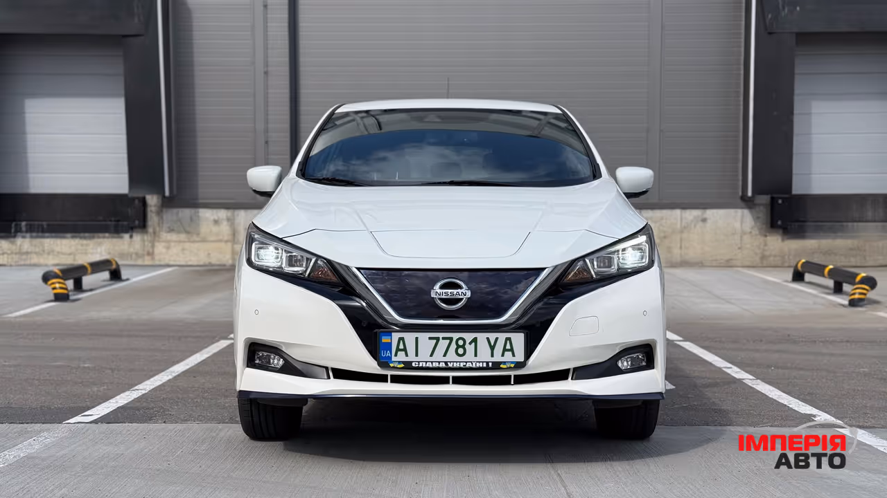 Nissan Leaf - фото 2