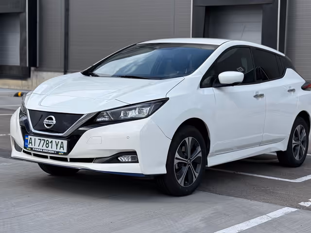 Nissan Leaf - фото 4