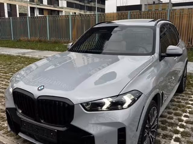 BMW X5 - фото 1