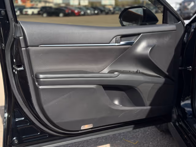 Toyota Camry - фото 4