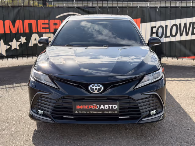 Toyota Camry - фото 2