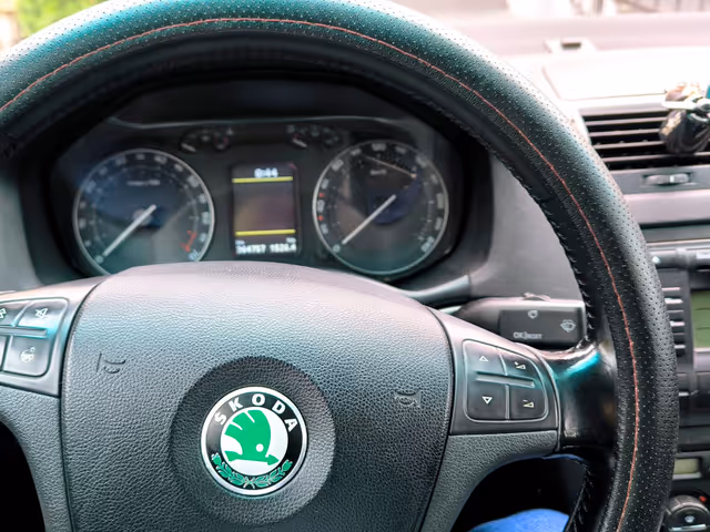 Skoda Octavia - фото 4