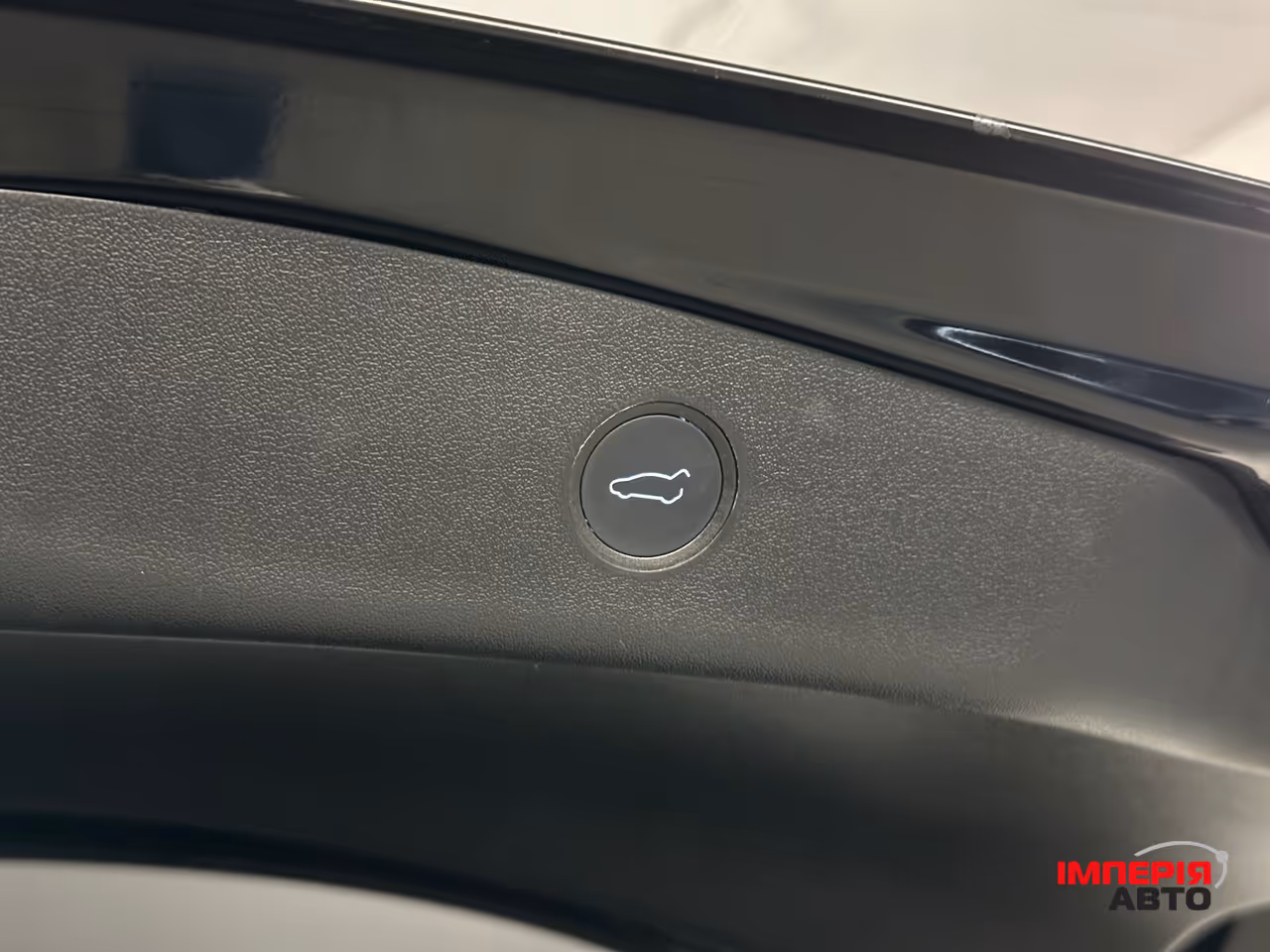 Tesla Model 3 - фото 9
