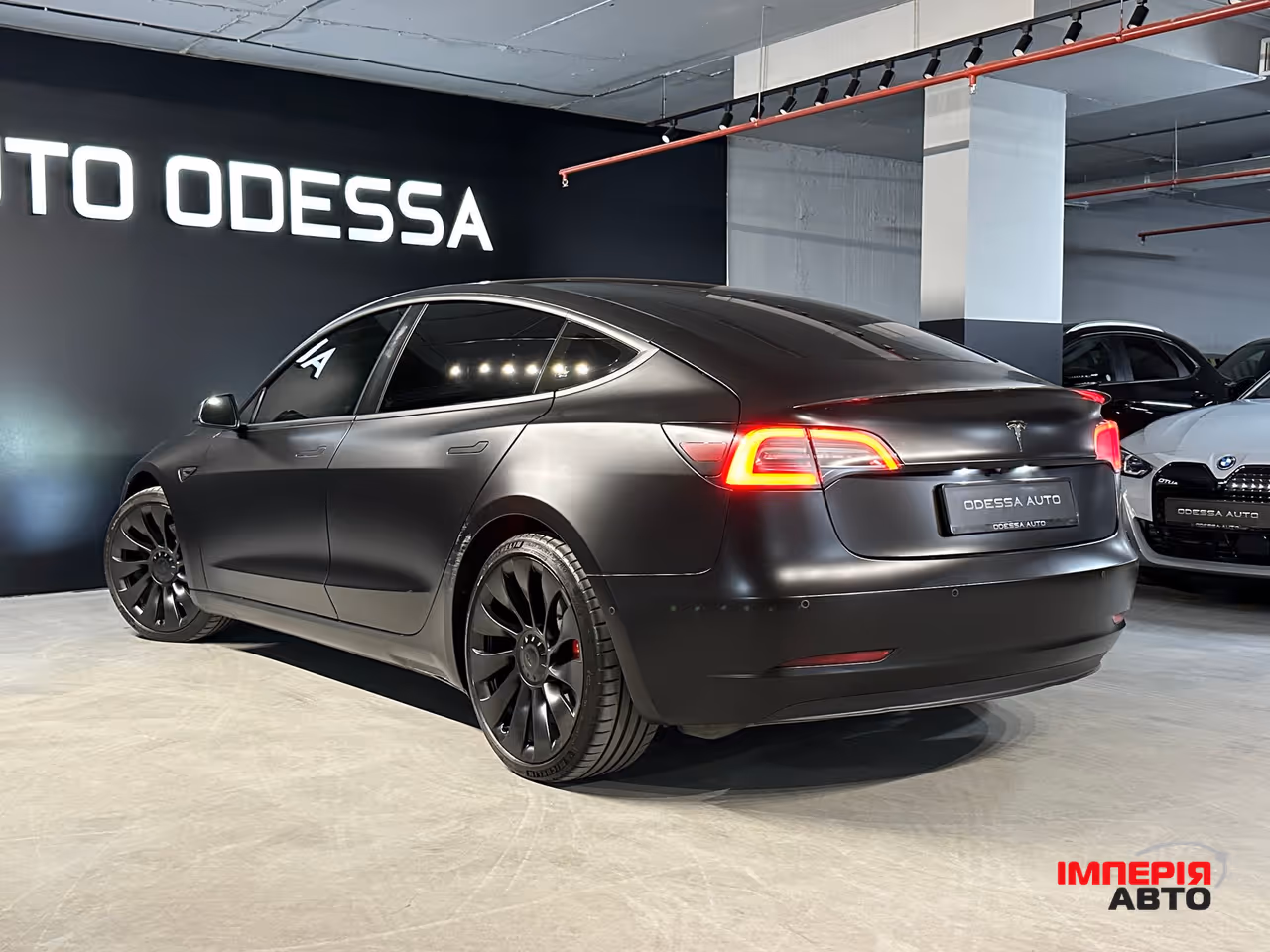 Tesla Model 3 - фото 6