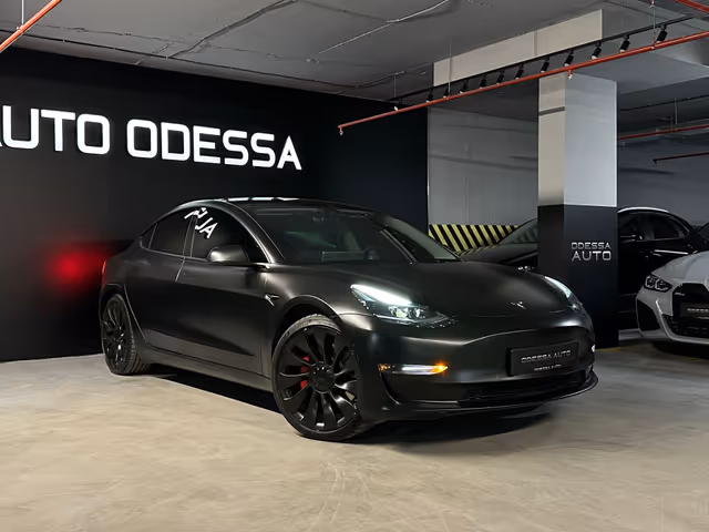 Tesla Model 3 - фото 3