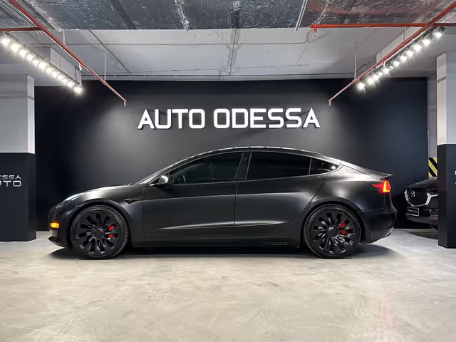 Tesla Model 3 - фото 4