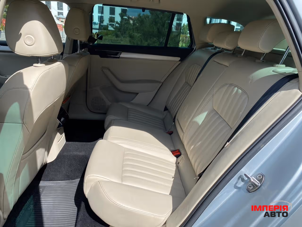 Skoda Superb - фото 8