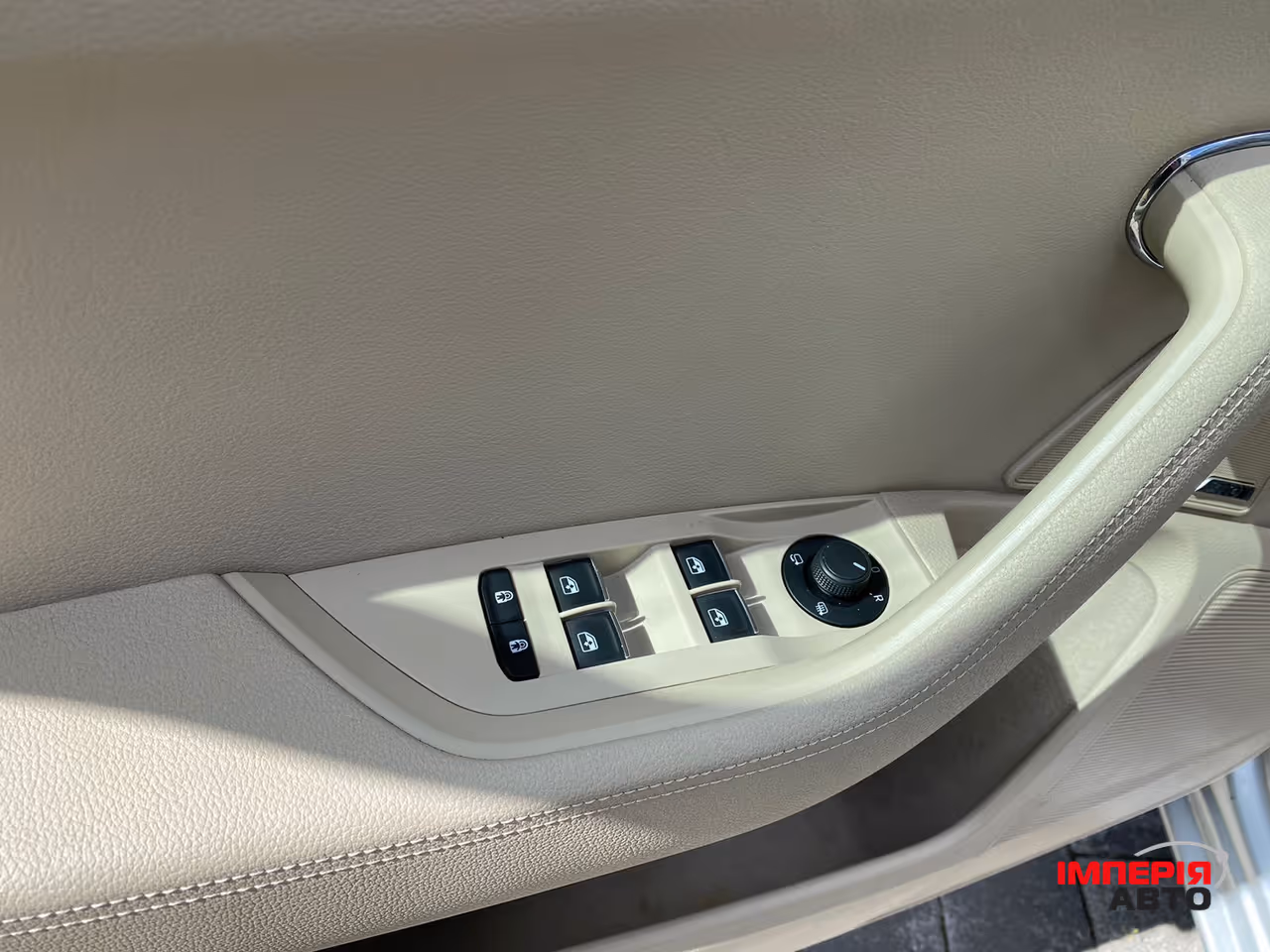 Skoda Superb - фото 14