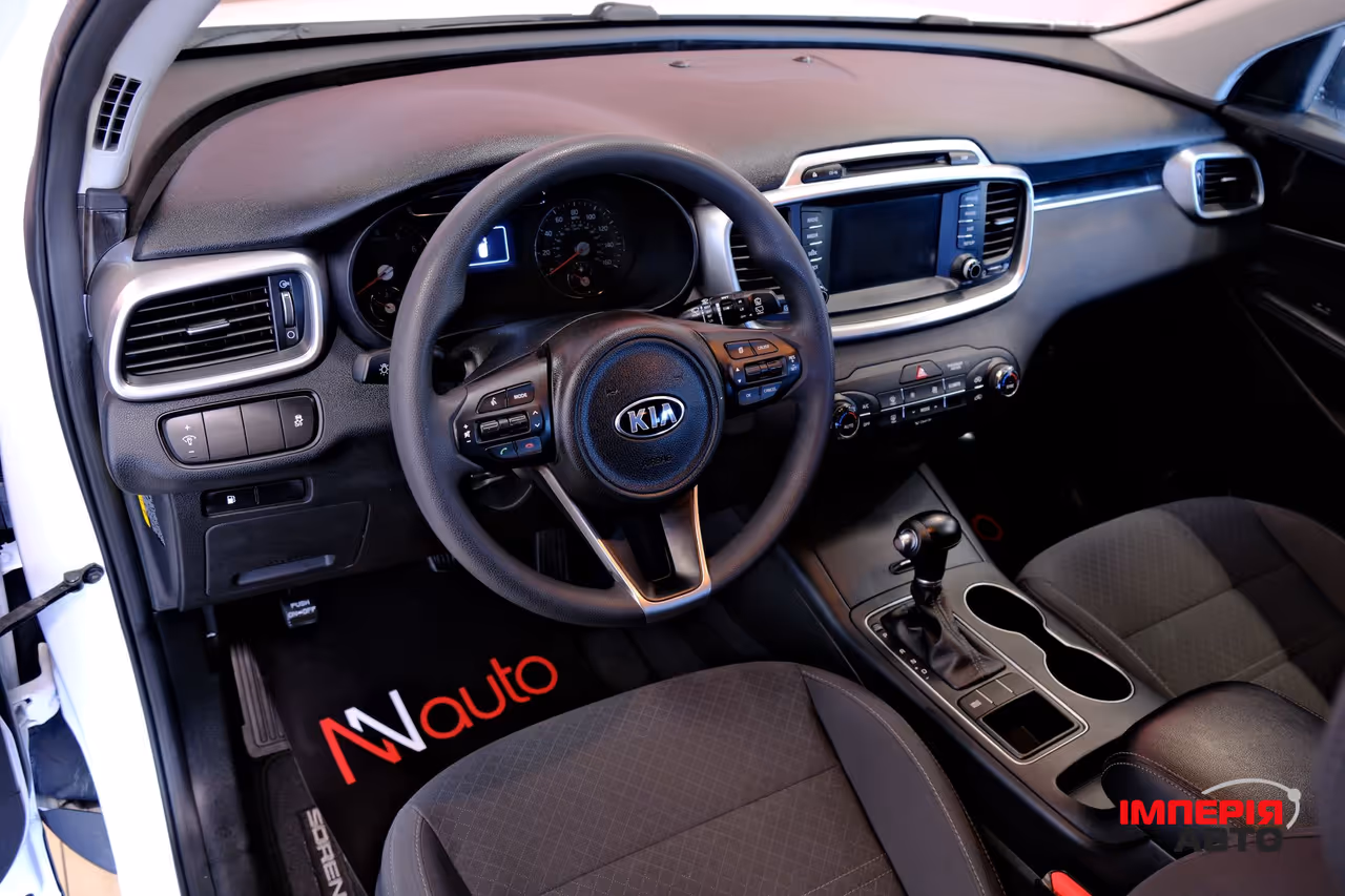 Kia Sorento - фото 7