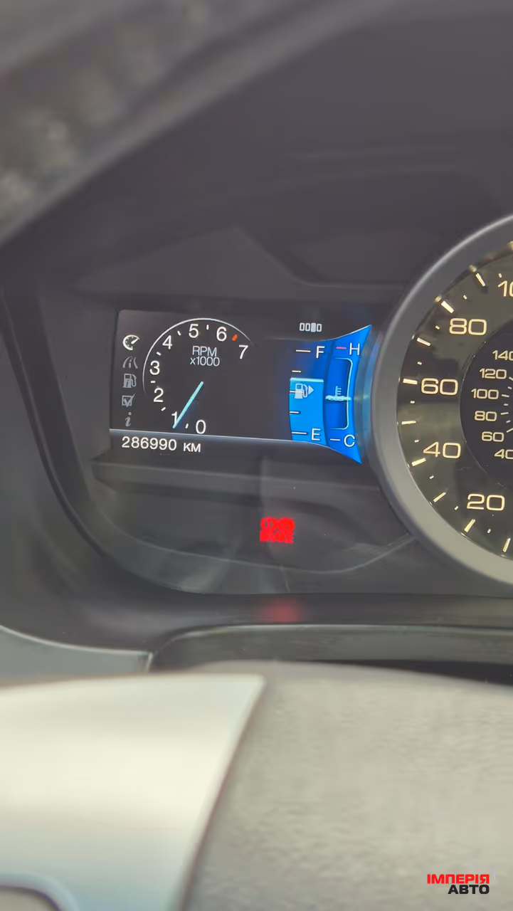 Ford Explorer - фото 24