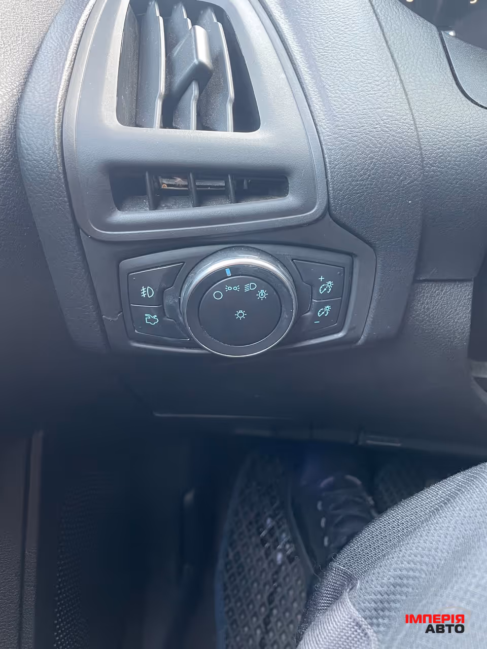 Ford Focus - фото 12