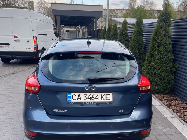 Ford Focus - фото 3