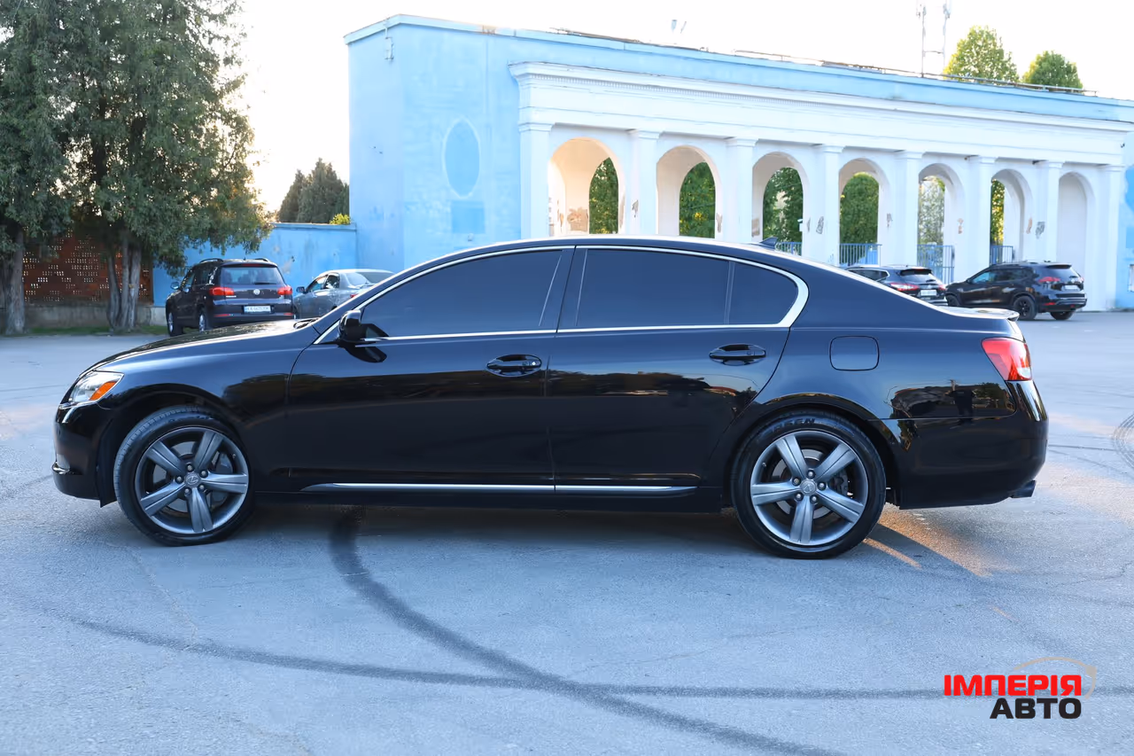 Lexus GS - фото 9