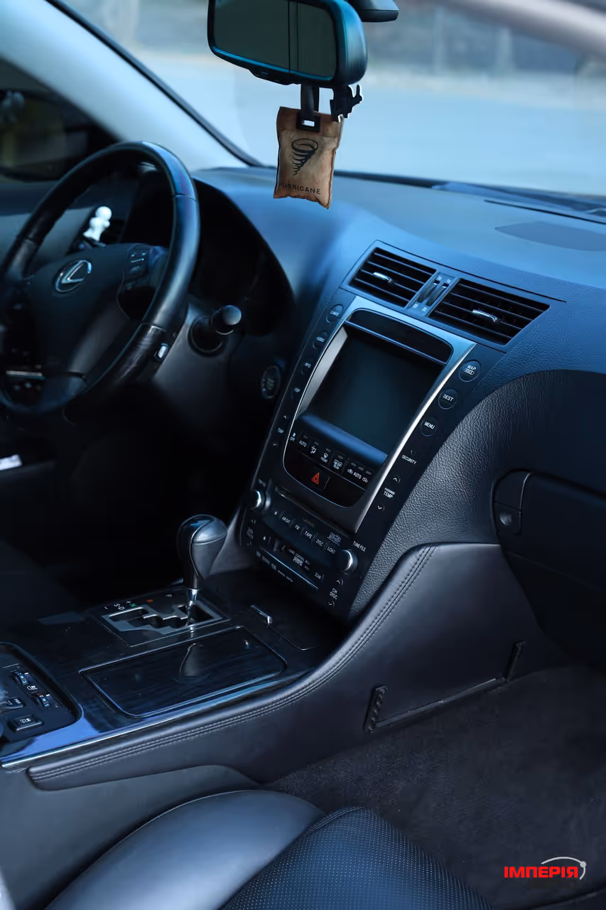 Lexus GS - фото 15