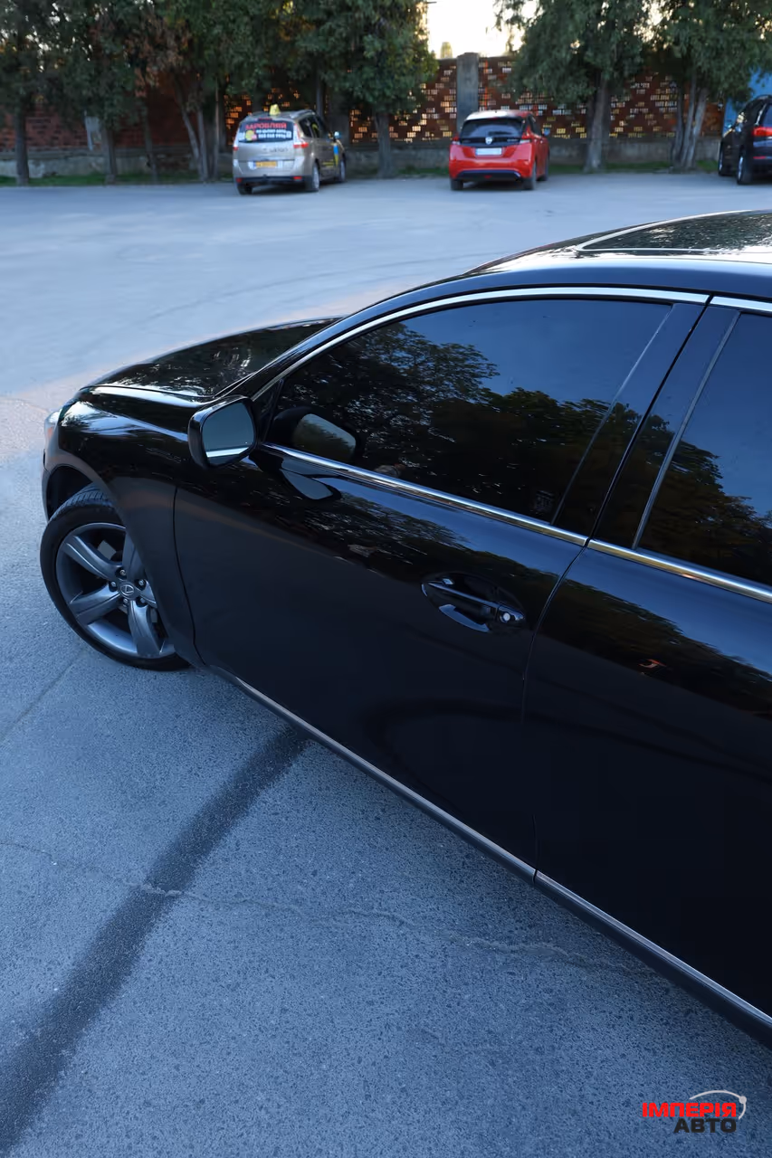 Lexus GS - фото 6