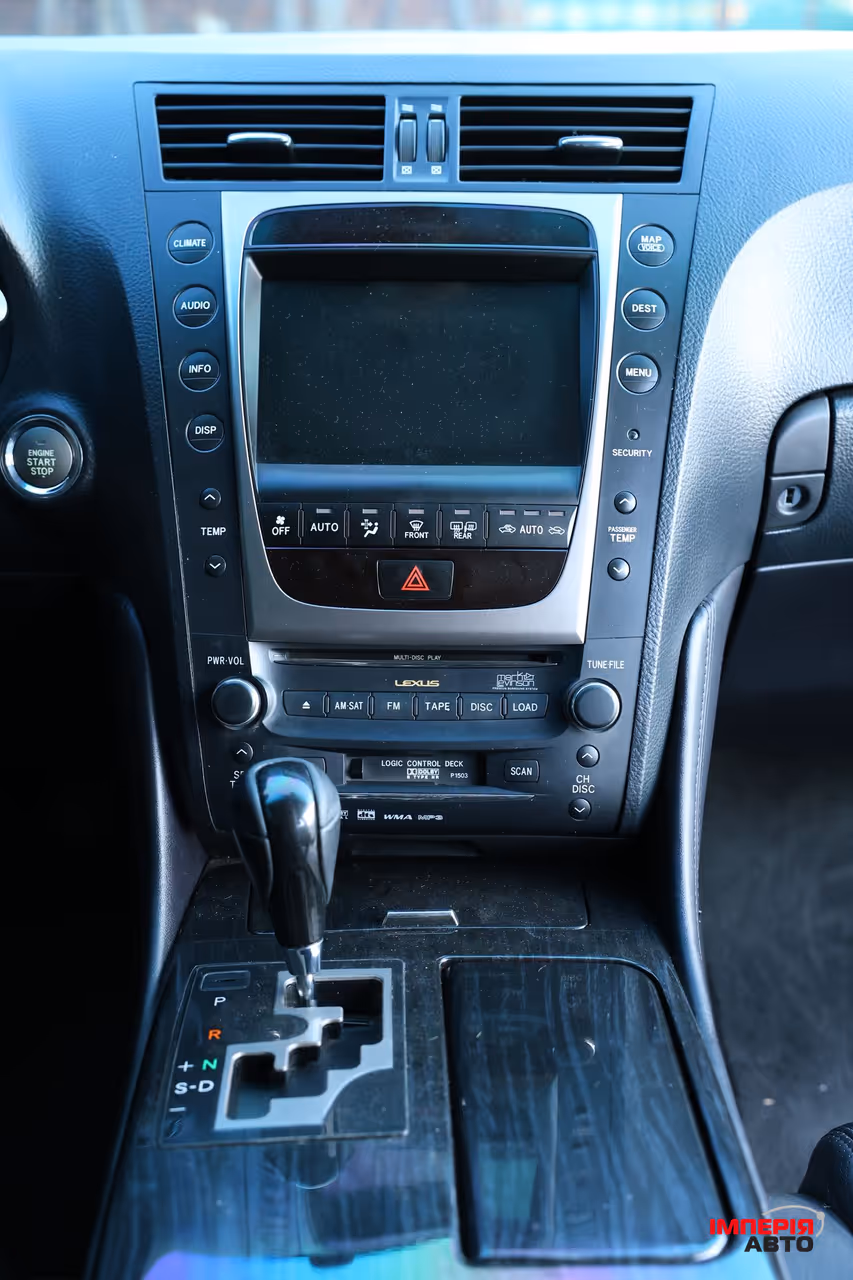 Lexus GS - фото 19