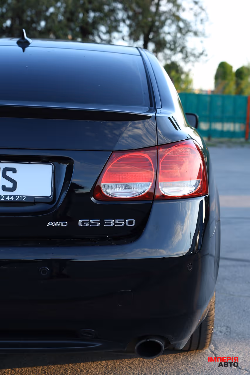 Lexus GS - фото 23