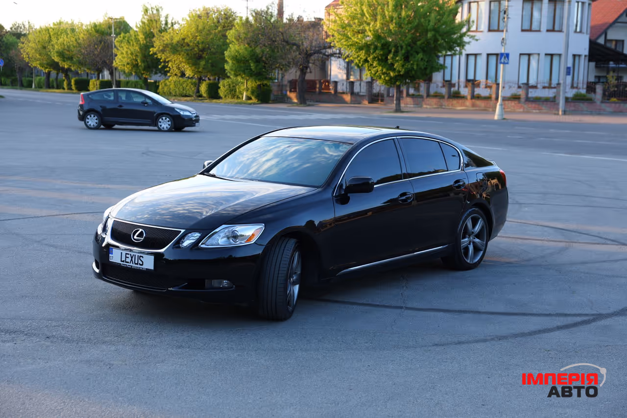 Lexus GS - фото 5