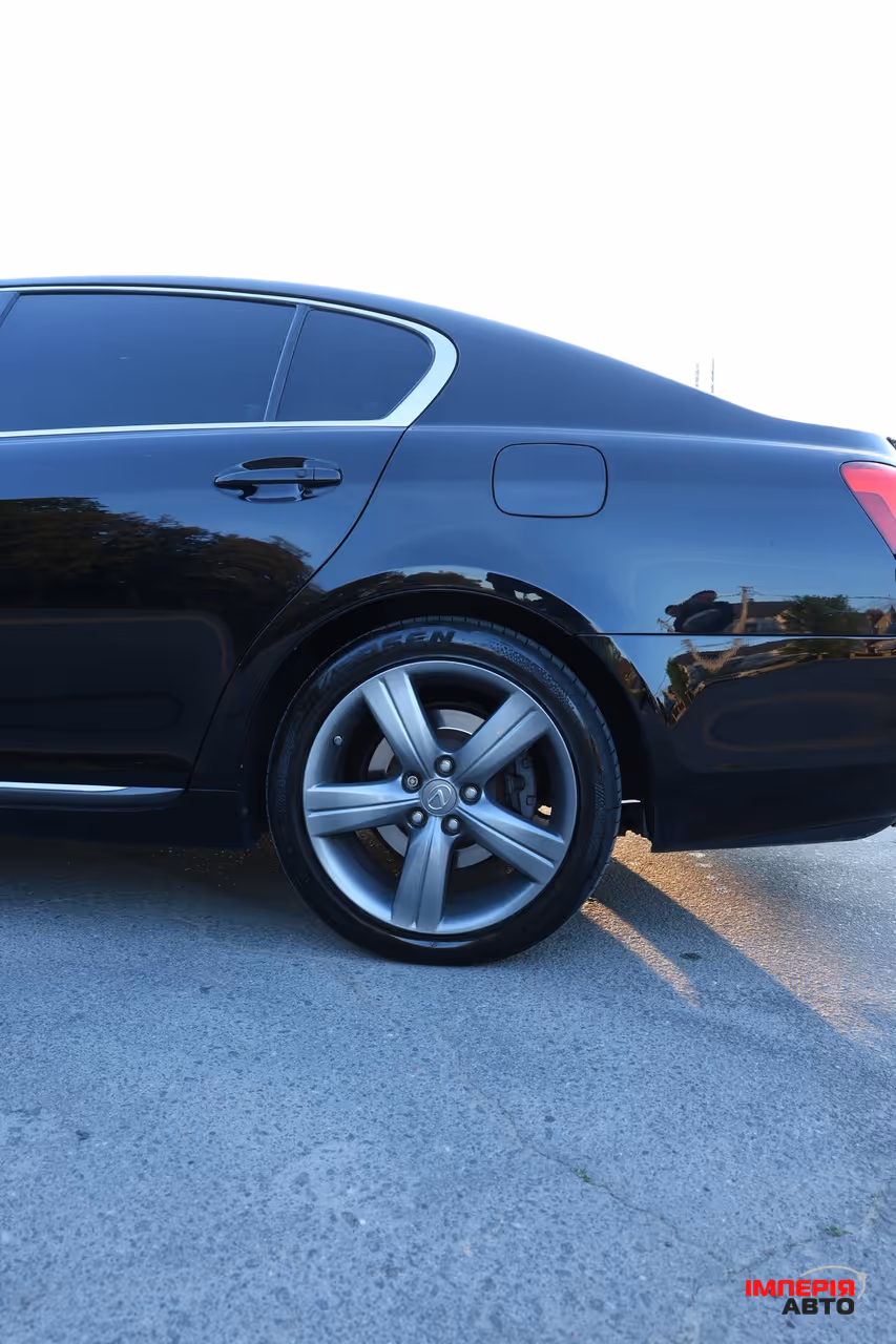 Lexus GS - фото 8