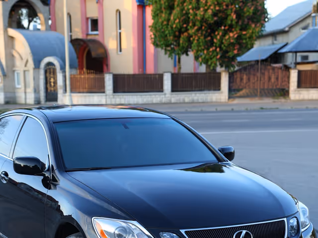 Lexus GS - фото 2