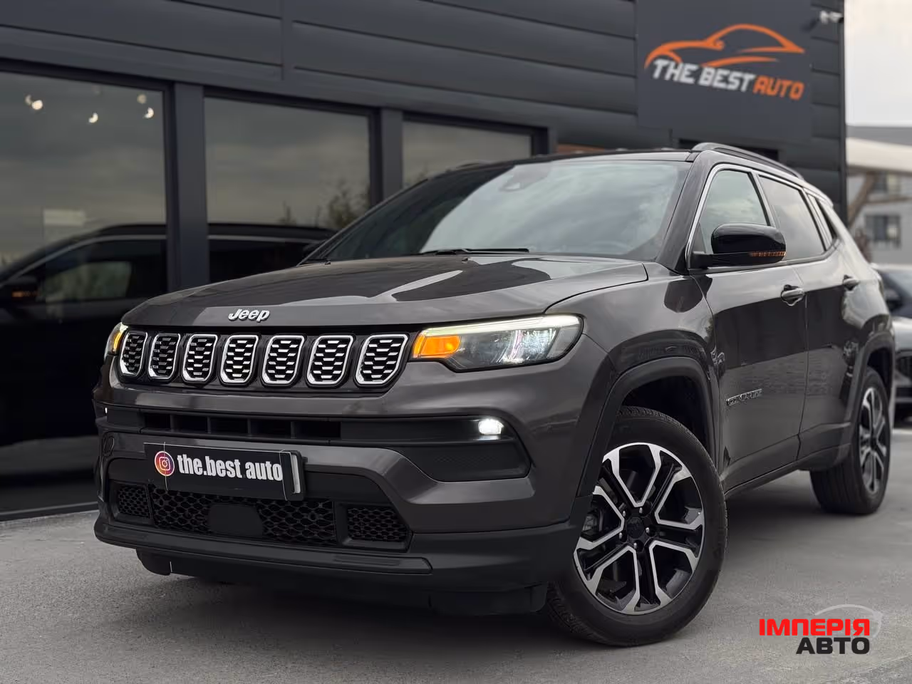 Jeep Compass - фото 1